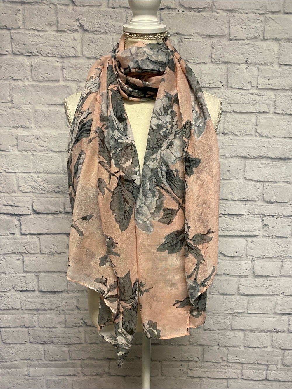 Charming Charlie Floral Wrap Scarf - light pink & Gray